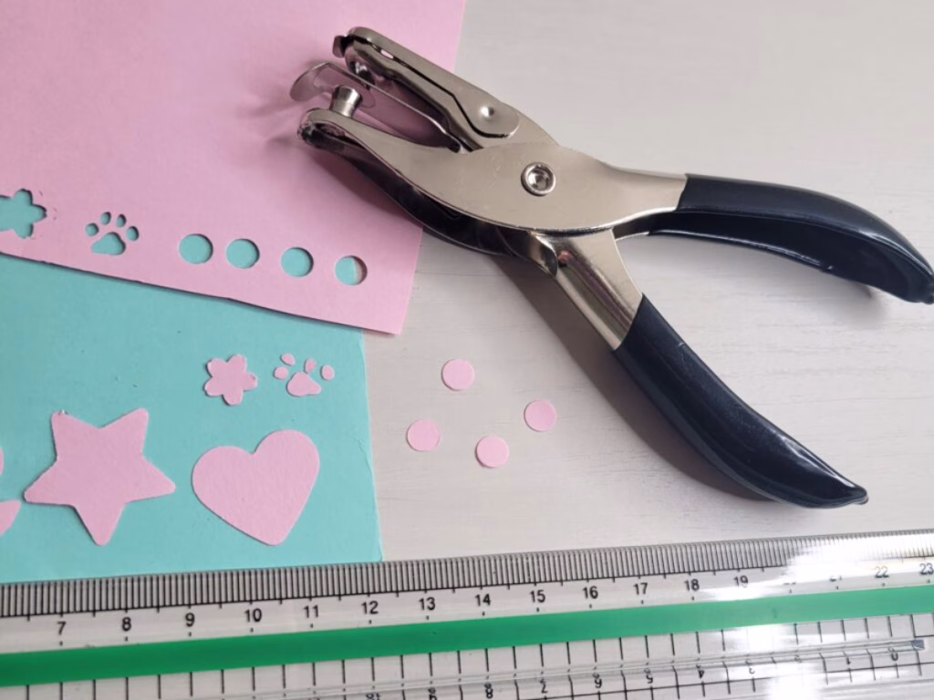 【100円ショップでも買える製作アイテム】保育製作の専門家が使用している道具のご紹介! 6 1 ちょきぺたファクトリー 【100円ショップでも買える製作アイテム】保育製作の専門家が使用している道具のご紹介! ちょきぺたファクトリー